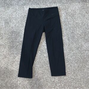 Nike cropped black leggings